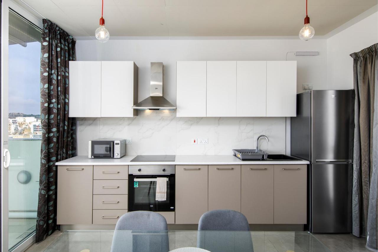 Hilltop Apartments - Stylish Comfort Living Close To The Sea, Bugibba セント・ポールズ・ベイ エクステリア 写真