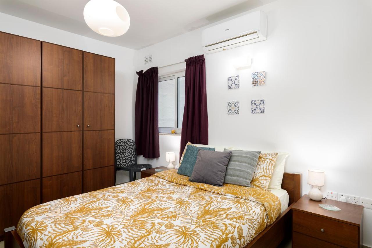Hilltop Apartments - Stylish Comfort Living Close To The Sea, Bugibba セント・ポールズ・ベイ エクステリア 写真