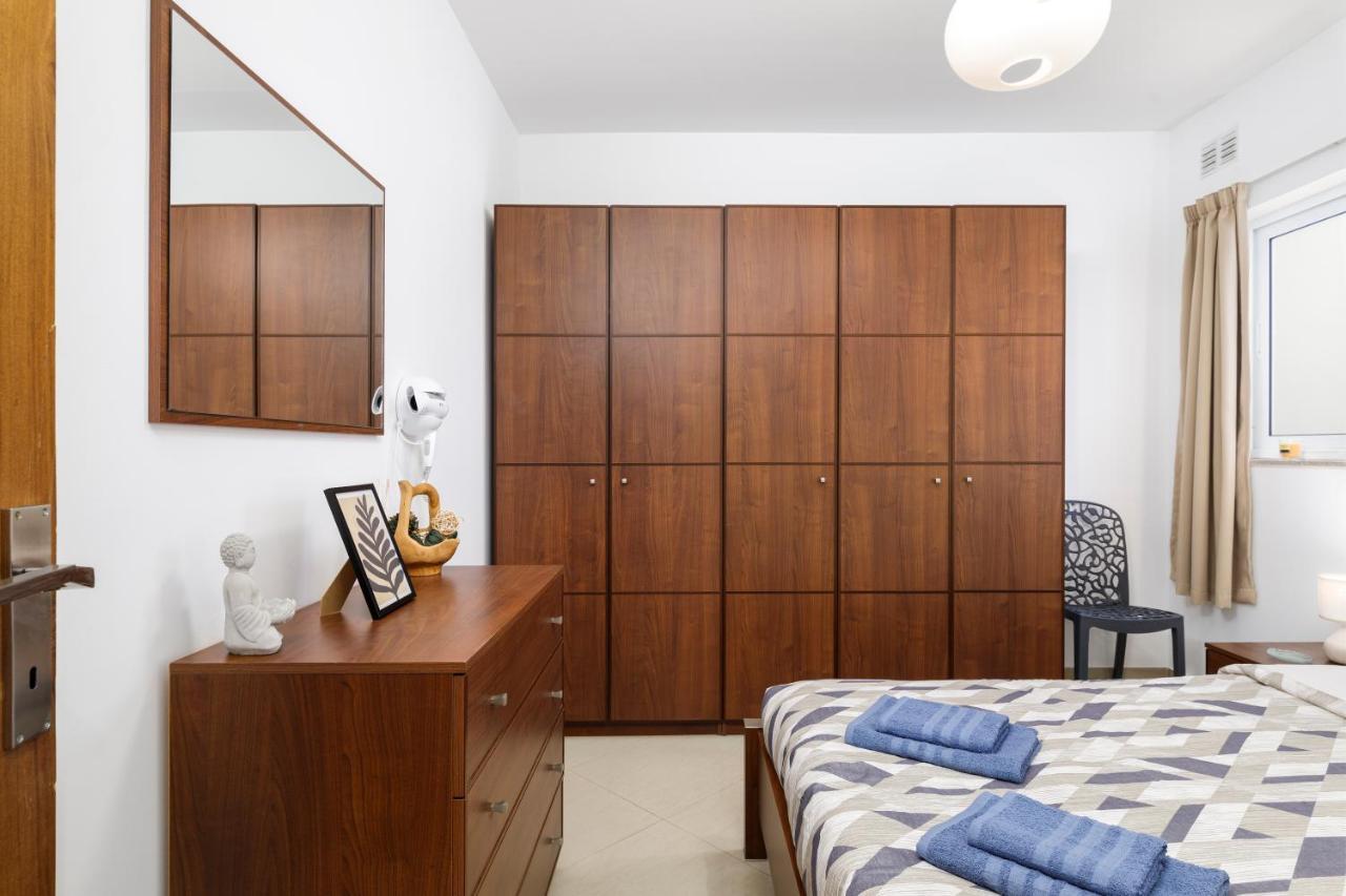 Hilltop Apartments - Stylish Comfort Living Close To The Sea, Bugibba セント・ポールズ・ベイ エクステリア 写真