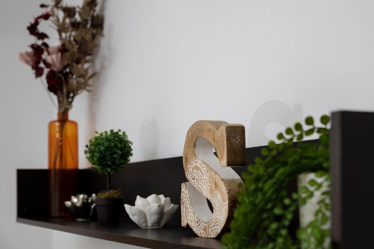 Hilltop Apartments - Stylish Comfort Living Close To The Sea, Bugibba セント・ポールズ・ベイ エクステリア 写真